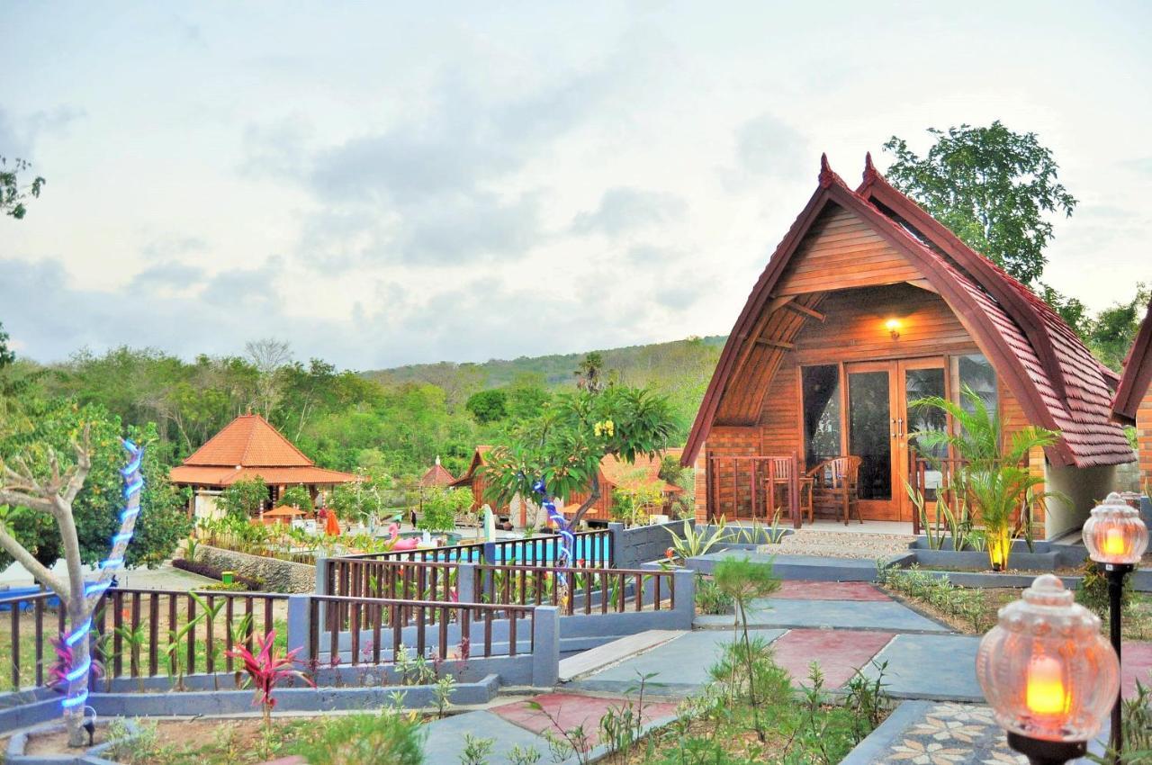 Surya Chandra Beach Bungalow Batununggul المظهر الخارجي الصورة