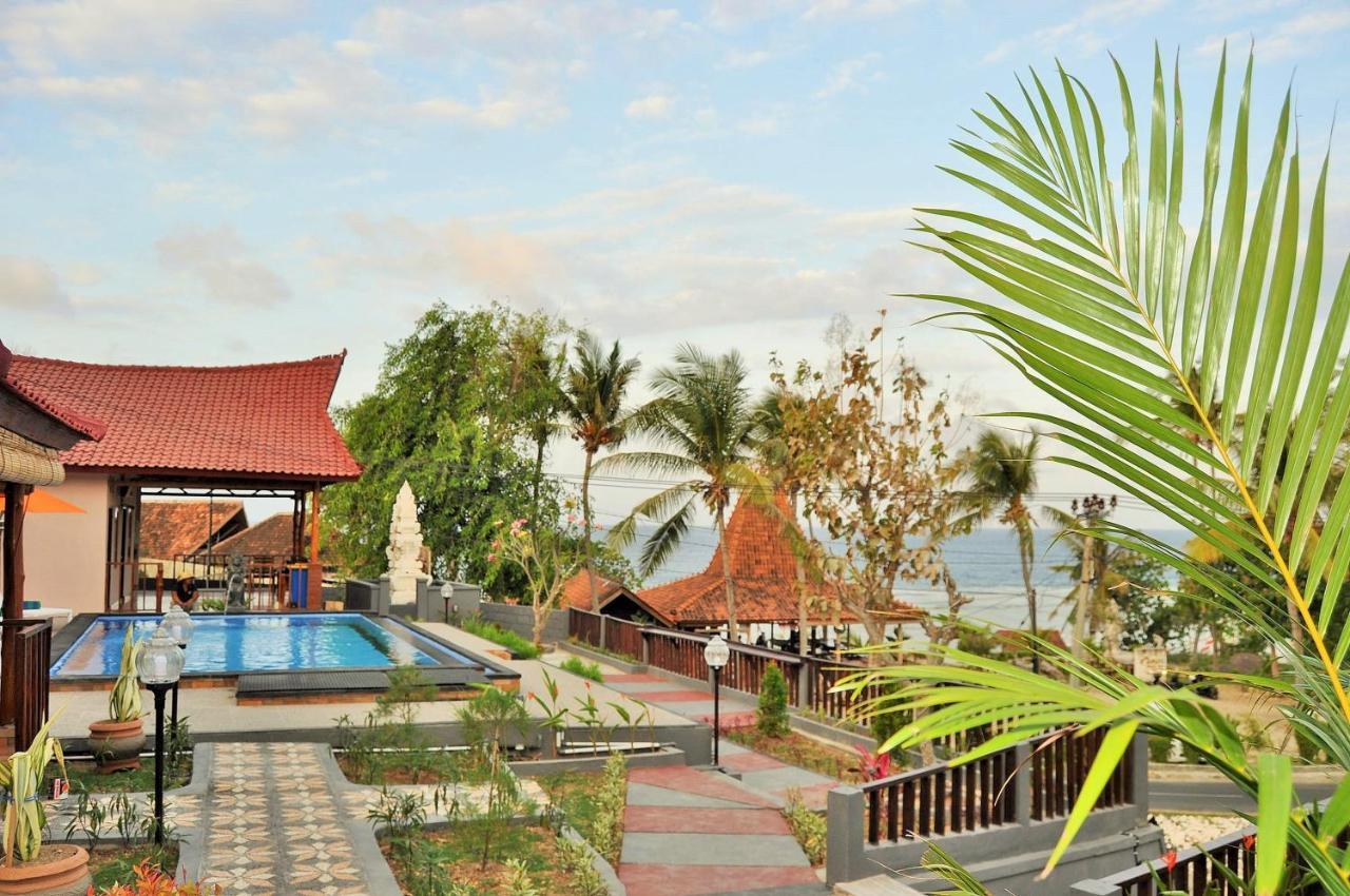 Surya Chandra Beach Bungalow Batununggul المظهر الخارجي الصورة
