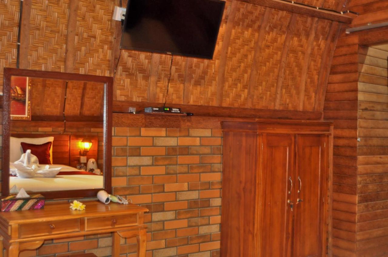 Surya Chandra Beach Bungalow Batununggul المظهر الخارجي الصورة